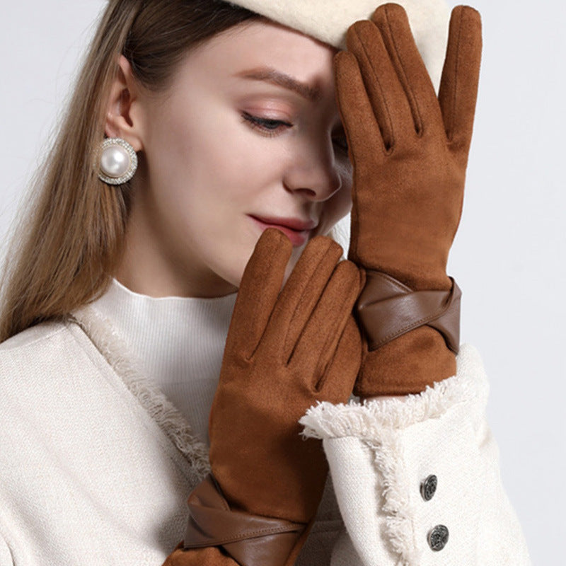 قفازات من جلد الغزال والصوف